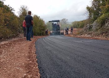 U potpunosti asfaltirana cesta između Izbična i Rakitna