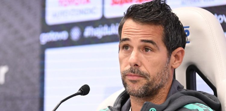 Karoglan ima problema s izostancima: “Znam tko će biti kapetan. Nikola Kalinić? Imamo dogovor”