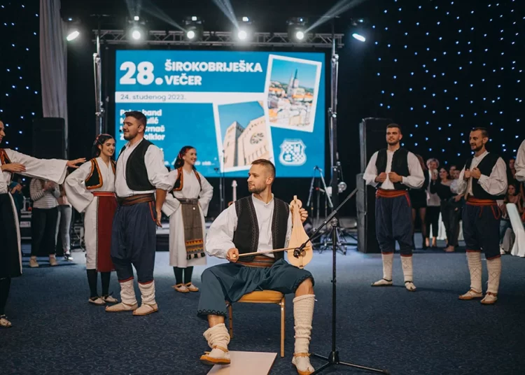 Širokobriješka večer u Zagrebu okupila oko 800 uzvanika
