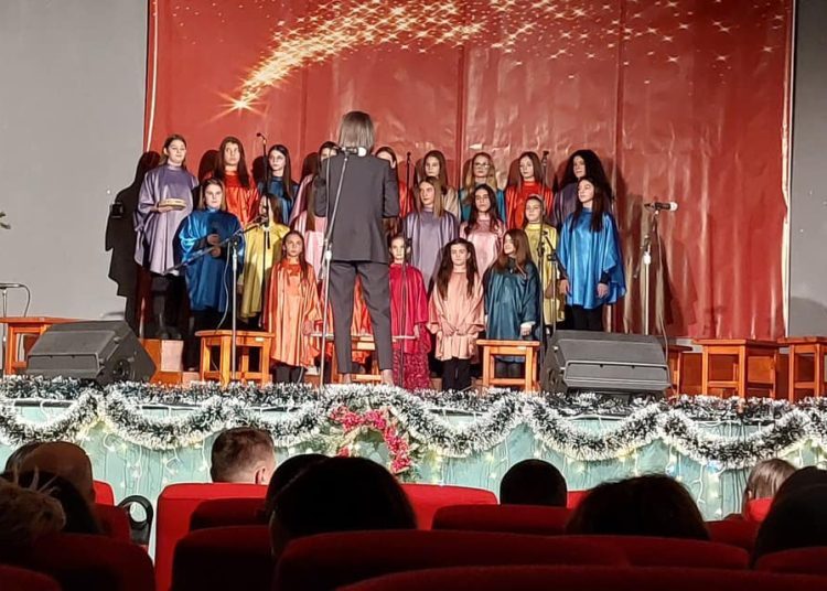 Božićni koncert Glazbene škole Široki Brijeg oduševio publiku