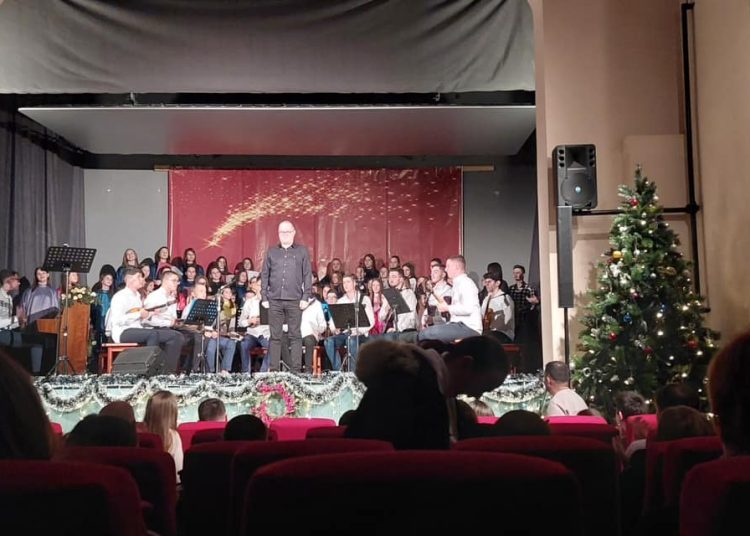 Božićni koncert Glazbene škole Široki Brijeg oduševio publiku