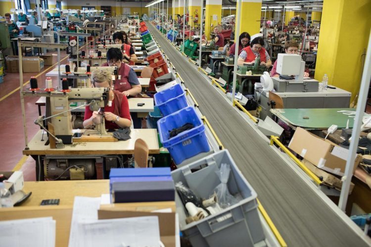 Više od pola milijuna zaposlenih prima plaću manju od prosječne