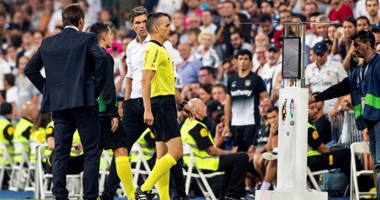 Španjolci će objavljivati razgovor između glavnog suca i VAR sobe