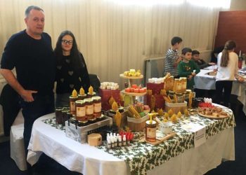 Tomislavgrad: U sklopu manifestacije ”Božiću u susret” otvoren Božićni sajam