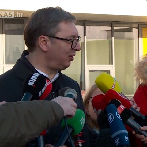 Vučić hrvatskim novinarima: Nemojte mi vi držati predavanje o ratnim zločincima