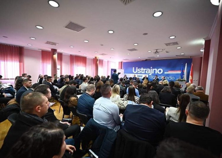 Predstavljena Monografija Mladeži HDZ-a BiH “Mladež nekad i sad – Putovanje kroz vrijeme 1992.-2022.”