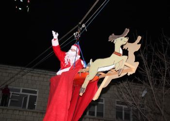 Djed Božićnjak stigao u Posušje