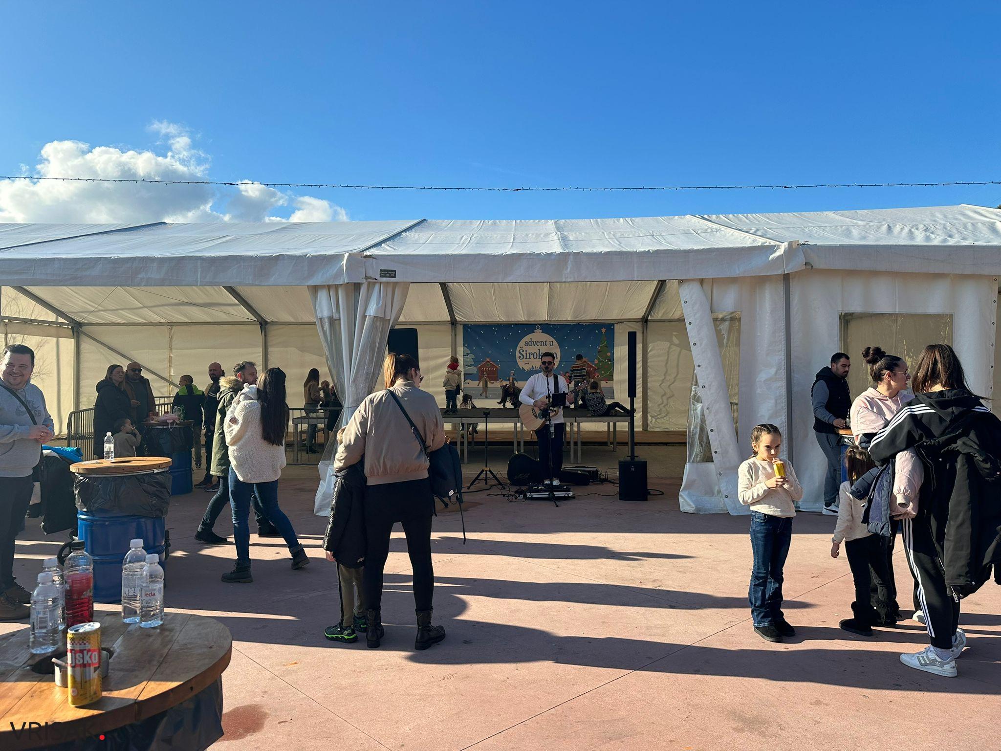 Dječji doček Nove godine razveselio najmlađe Širokobriježane