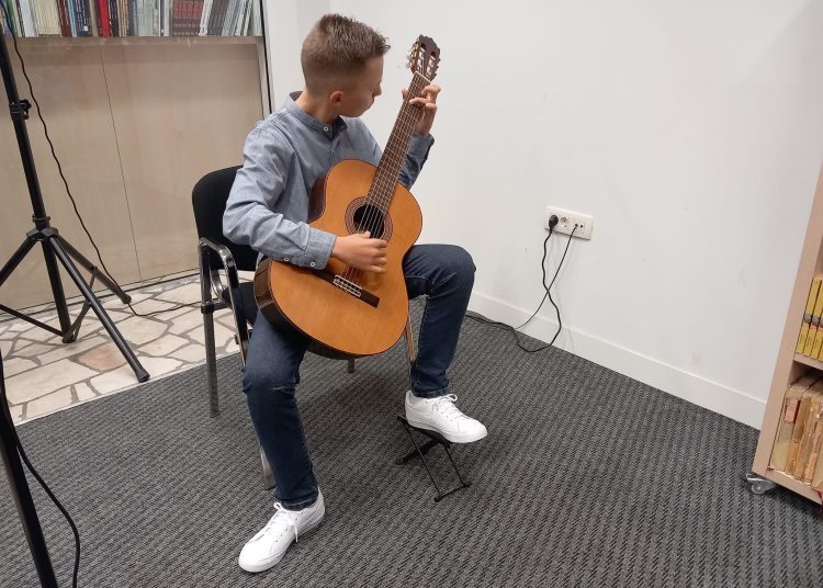 Učenicima osnovnih i srednjih škola u Širokom Brijegu uručene nagrade za najbolje autore