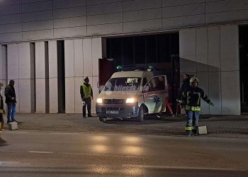 Mostar: Nepoznati muškarac koji je prijetio samoubojstvom pao sa zida