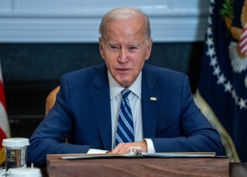 Podrška Bidenu gotovo na najnižoj razini od početka mandata