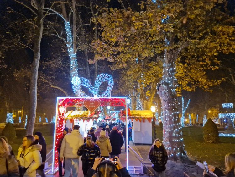 Donosimo vam fotografije s Adventa u Zagrebu