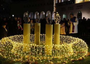 Paljenjem prve svijeće počeo Advent u Mostaru