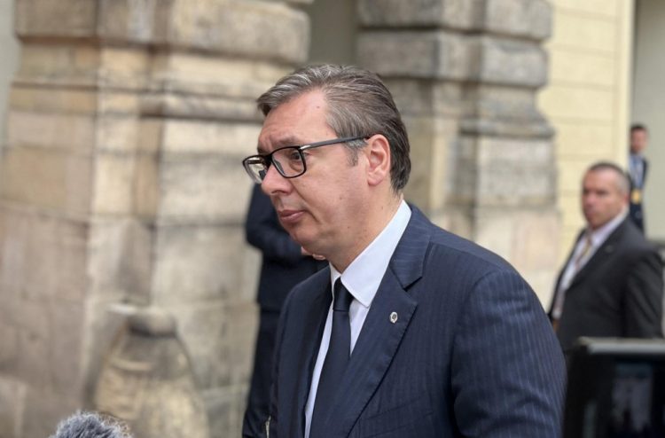 Vučić najavio povlačenje s mjesta predsjednika Srbije ako njegov SNS izgubi izbore