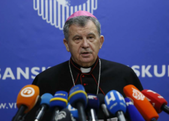 Nadbiskup Tomo Vukšić uputio božićnu poruku (VIDEO)