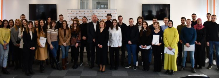 JP Autoceste FBiH dodijelio 40 stipendija najboljim studentima