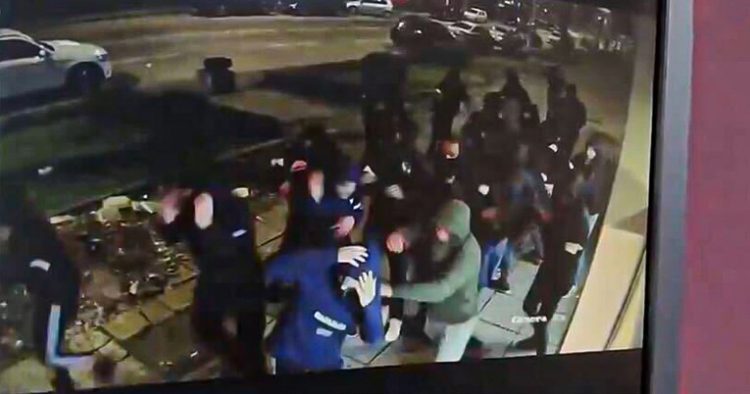 Tučnjava Bad Blue Boysa i Torcide u Hercegovini, sve je počelo crtanjem grafita…