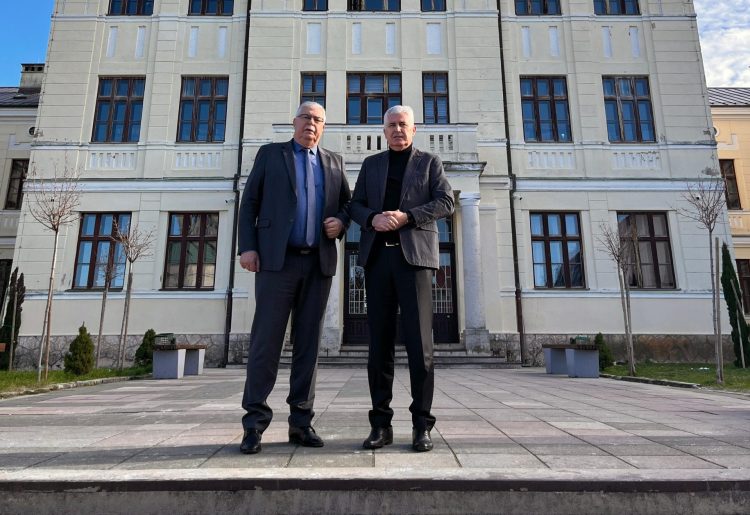 Dragan Čović obišao opožarenu zgradu Gimnazije u Širokom Brijegu