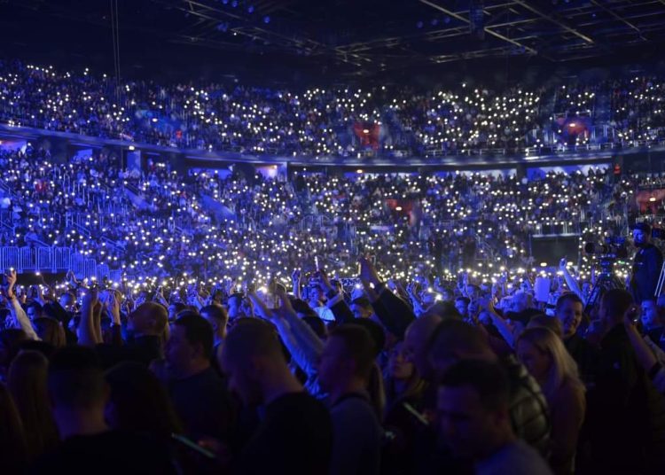 Ispunjena zagrebačka Arena pjevala je najljepše domoljubne pjesme