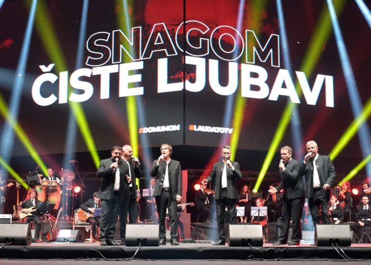 Ispunjena zagrebačka Arena pjevala je najljepše domoljubne pjesme