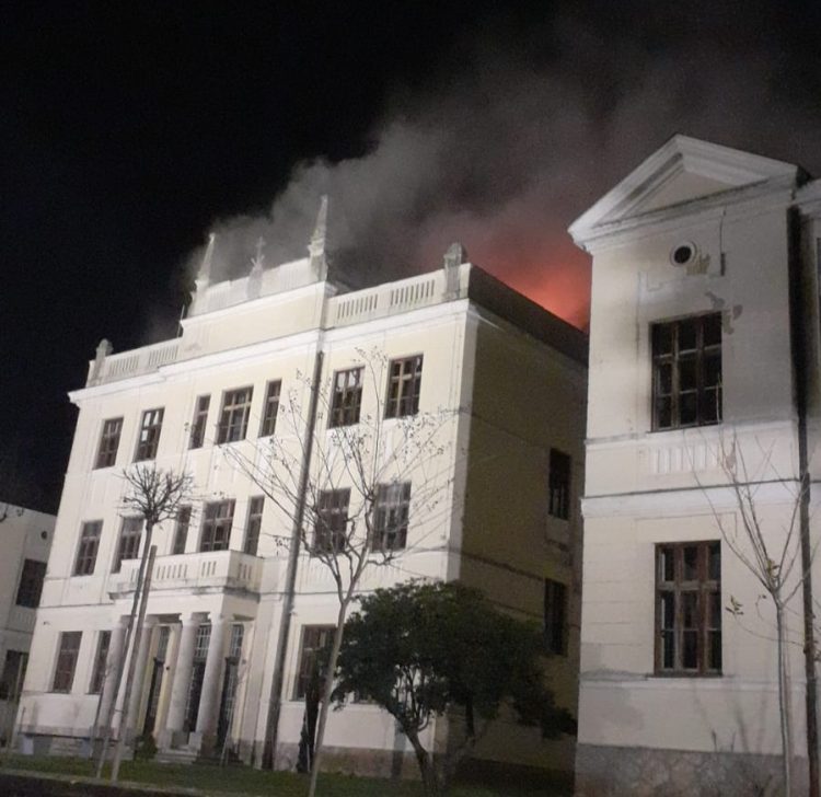 Komentar: Požar na Gimnaziji snažna opomena za dugogodišnje zanemarivanje