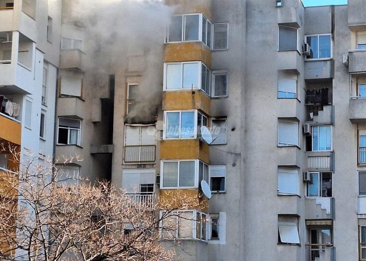 Izbio požar u stanu u Mostaru