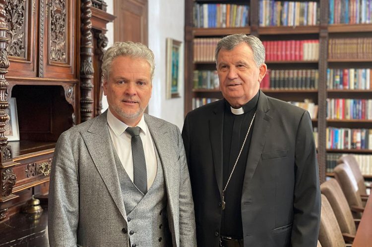 Veleposlanik Sattler posjetio nadbiskupa Vukšića