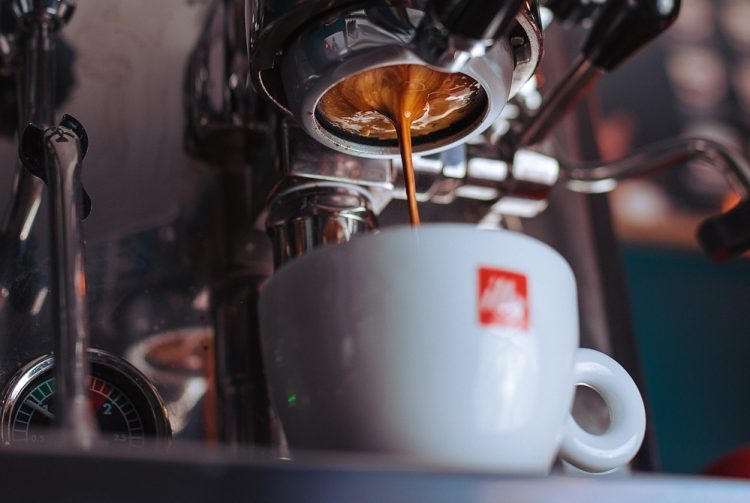 Stručnjaci tvrde da je ovo najbolji način konzumiranja kave