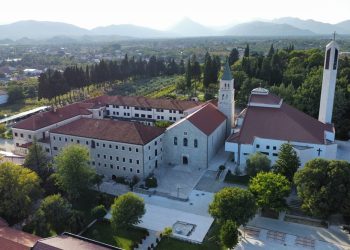 U Ljubuškom kršten rekordan broj djece