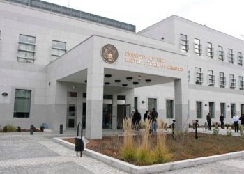 Američka ambasada: BiH ne može ući u EU bez izmjene Daytonskog Ustava