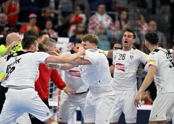 Španjolska prvi put u povijesti ispala u prvom krugu, Hrvatska prenosi samo jedan bod