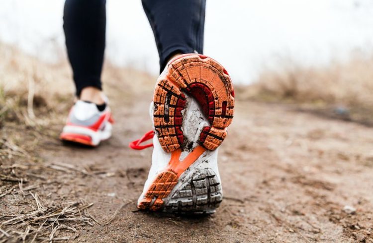 Detaljan plan hodanja od 12 tjedana koji topi kilograme i dovodi u formu