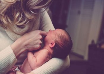 Po prvi put s federalne razine: Najavljeno 1.000 KM jednokratne podrške za svako novorođeno dijete u FBIH