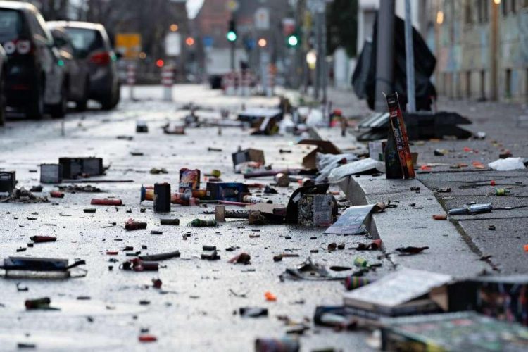 Više od 300 uhićenih u Berlinu, u Kölnu osujećen napad na katedralu