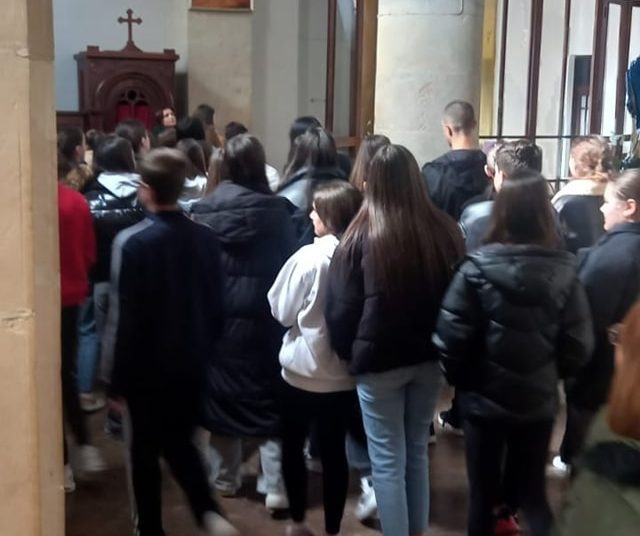 Pogledajte kako su Prva i Druga osnovna škola obilježile tužnu obljetnicu u Širokom Brijegu