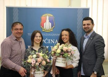 Ivana i Ana, talentirane Posušanke na prijemu u Općini Posušje