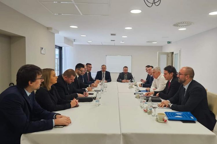 Čović u radnoj posjeti Županijskom odboru HDZ-a BiH Županije Zapadnohercegovačke