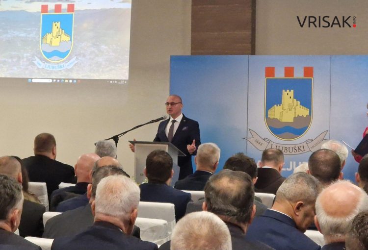 Grlić Radman: Hrvatska podržava Čovića kad je u pitanju Južna plinska interkonekcija