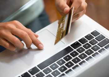 Pljački na internetu u okružju i BiH sve više, novac nestaje s računa, a štete su milijunske