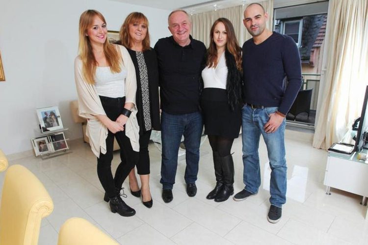 Mate Bulić imao je samo jedan zahtjev od svoje dvije kćeri i obje su ga poslušale