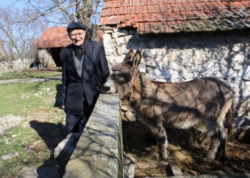 Ljubušak vjeran tradiciji držanja domaće stoke i pozivu narodnog “liječnika”