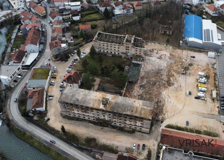 Pogledajte kako iz zraka izgleda rušenje Duhanske stanice u Širokom Brijegu