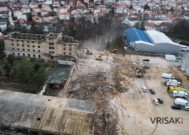 Pogledajte kako iz zraka izgleda rušenje Duhanske stanice u Širokom Brijegu