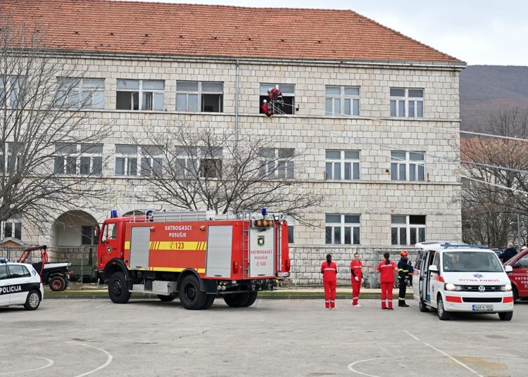 Pokaznom vježbom i svečanom sjednicom obilježen Dan civilne zaštite Županije Zapadnohercegovačke