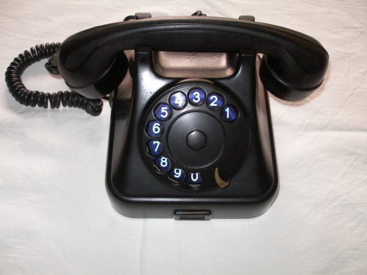 Kreće masovno ukidanje fiksnih telefona