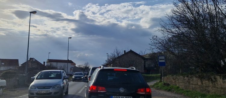 Zbog prometne nesreće u Knešpolju usporen promet