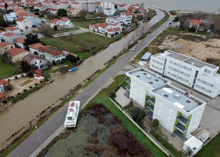 Foto i video: Pogledajte kako poplavljeni Nin izgleda iz zraka