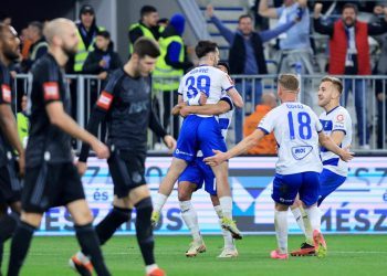 Dinamo u nadoknadi izbjegao poraz, ali su i izgubili dva boda u borbi za titulu