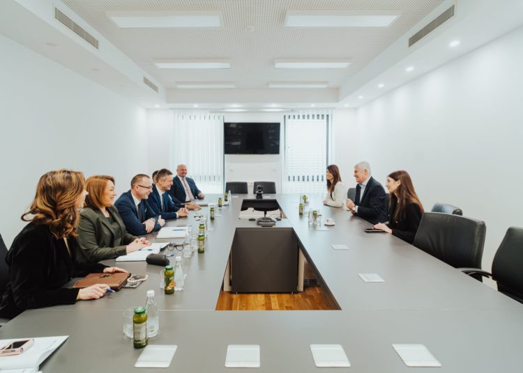 Čović posjetio HT Eronet, Hrvatsku poštu Mostar i Elektroprivredu HZ HB