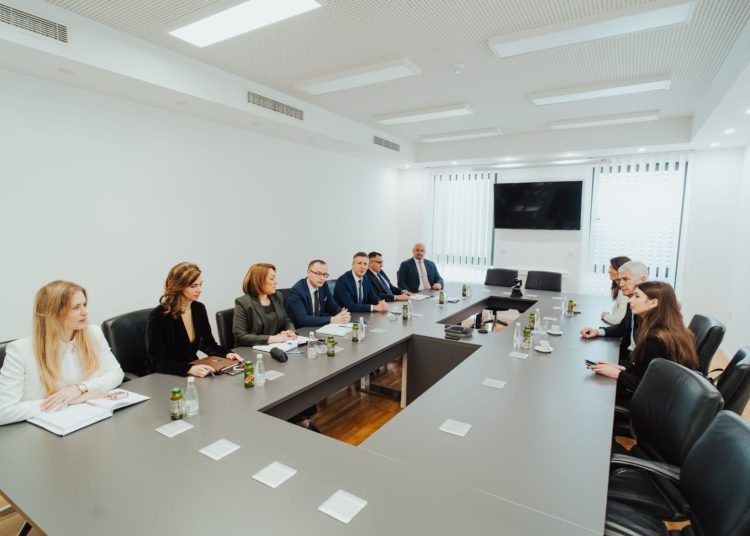 Čović posjetio HT Eronet, Hrvatsku poštu Mostar i Elektroprivredu HZ HB